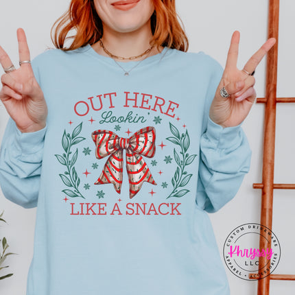 Chambray long sleeve tee with the Lookin Like A Snack candy cane bow.