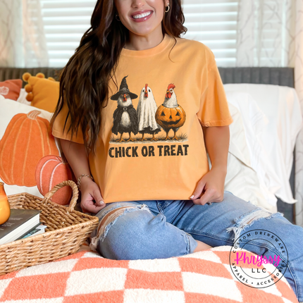 Melon tee with the chick or treat costume chickens print