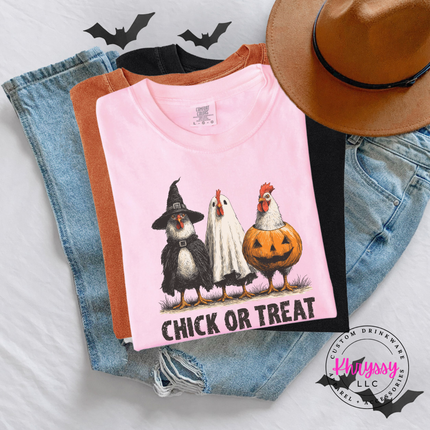 Blossom tee with the funny chickens in Halloween costumes design