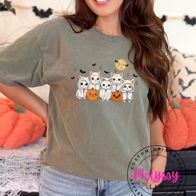 Cute Halloween Cat Shirt – Ghost Costume Graphic Tee for Women | Fall Spooky Season T-Shirt