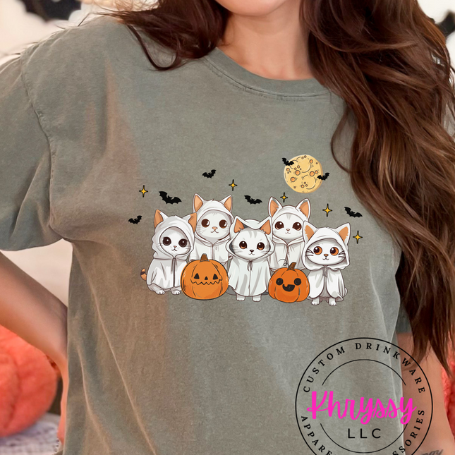 Cute Halloween Cat Shirt – Ghost Costume Graphic Tee for Women | Fall Spooky Season T-Shirt
