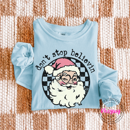 Close up of the retro believing Santa art on a Chambray long sleeve tee.