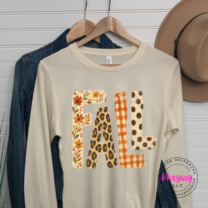 Ivory soft cotton shirt with cozy autumn-patterned lettering.