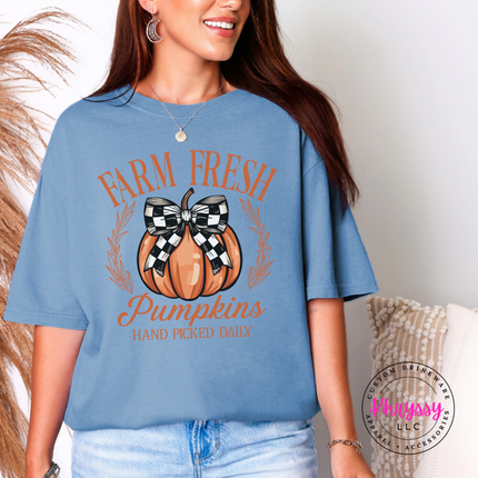 Blue Jean tee with the checkered bow pumpkin farm fresh design
