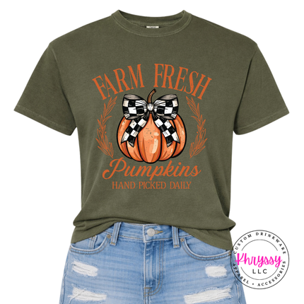 Moss tee with a hand-illustrated Farm Fresh Pumpkins graphic.