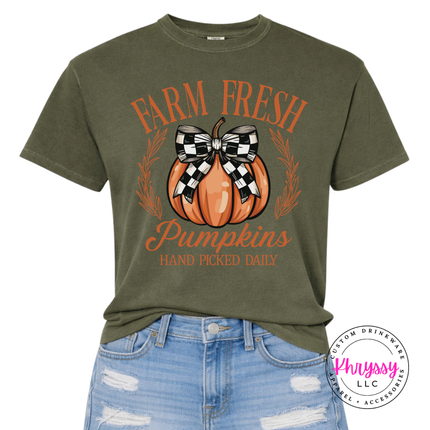 Moss tee with the hand picked daily pumpkin patch print