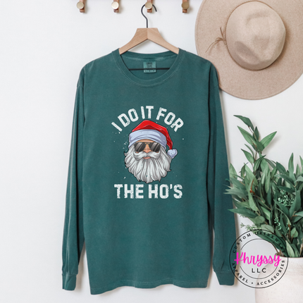Close up of the funny sunglasses Santa art on a Blue Spruce long sleeve tee.