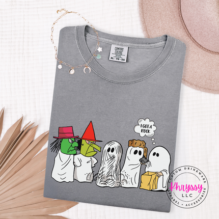 Gray tee with the witch and ghost costume party graphic
