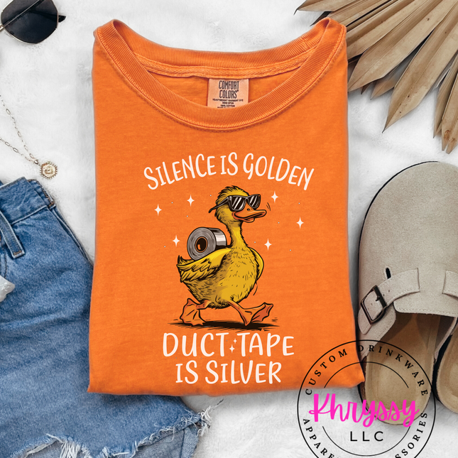 Funny Duck T-Shirt for Women - Humorous Animal Graphic Tee - Quirky Witty Shirt - Gift for Animal Lovers & Humor Enthusiasts - Casual Style