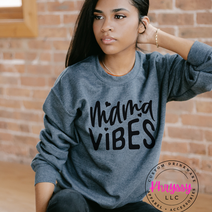 Mama Vibes Heart Script Gildan Crewneck Sweatshirt — Cozy Mom Style Multiple Colors