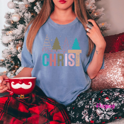 Model wearing the Merry Christ mas tee in Blue Jean.