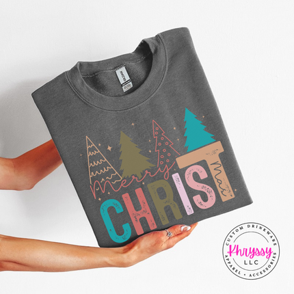 Model wearing the Merry Christ mas crewneck sweatshirt in Charcoal.