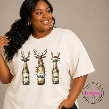 Model wearing the Reinbeer reindeer beer tee in Ivory.