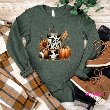 Heather forest colored top with a hand-illustrated Tis The Season print.