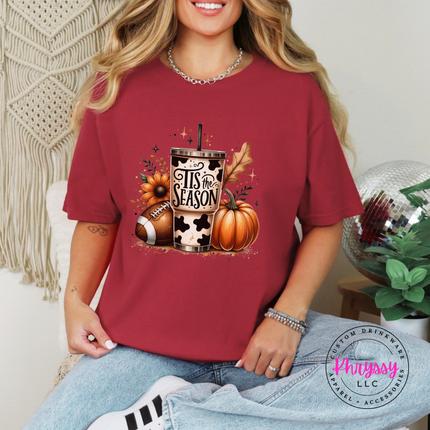 Chili tee with a warm illustrated Tis The Season collage.