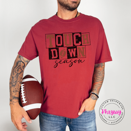 Chili tee with a retro touchdown season design.