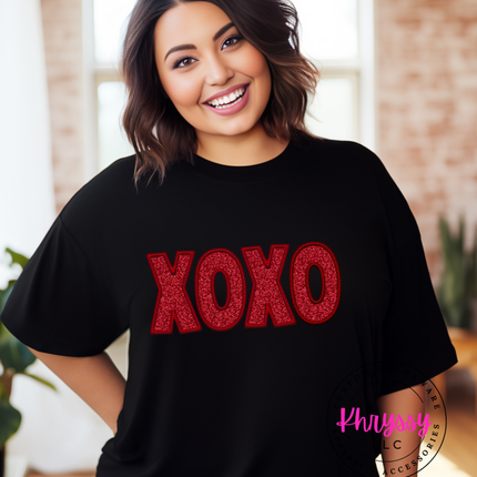 Hugs and Kisses: XOXO Unisex T-Shirt